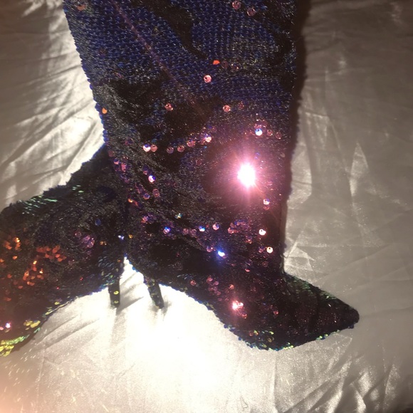 SPARKLE, - Picture 5 of 7